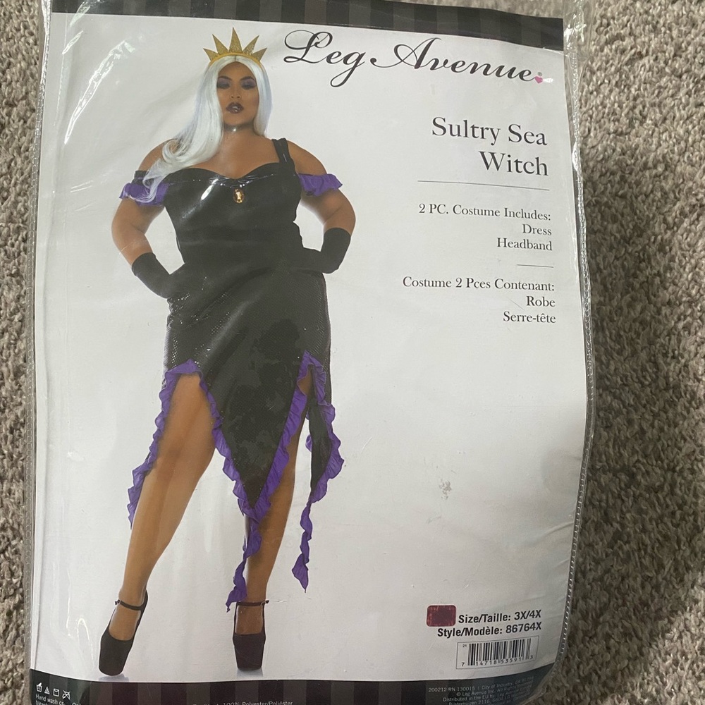 Never worn  Costume